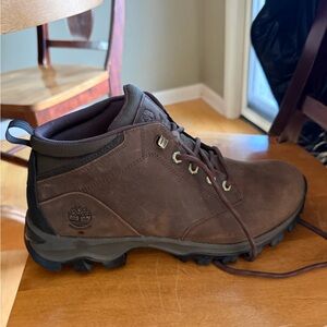 MENS TIMBERLAND BOOTS// never worn
